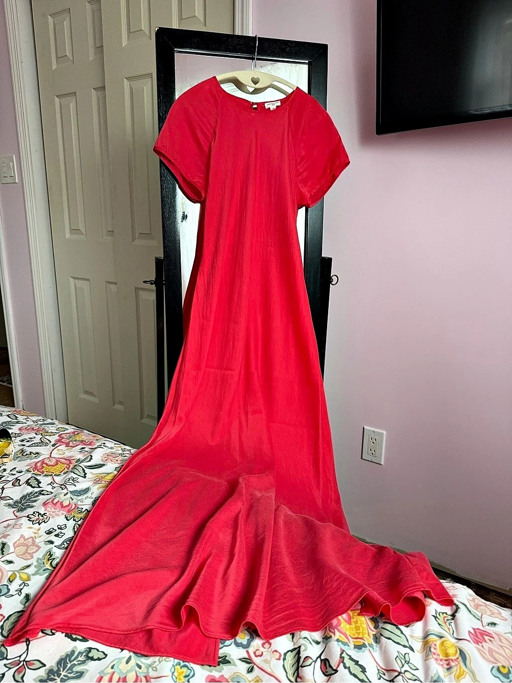 Unsubscribed maxi dress in pink with short sleeves and a floor-length silhouette